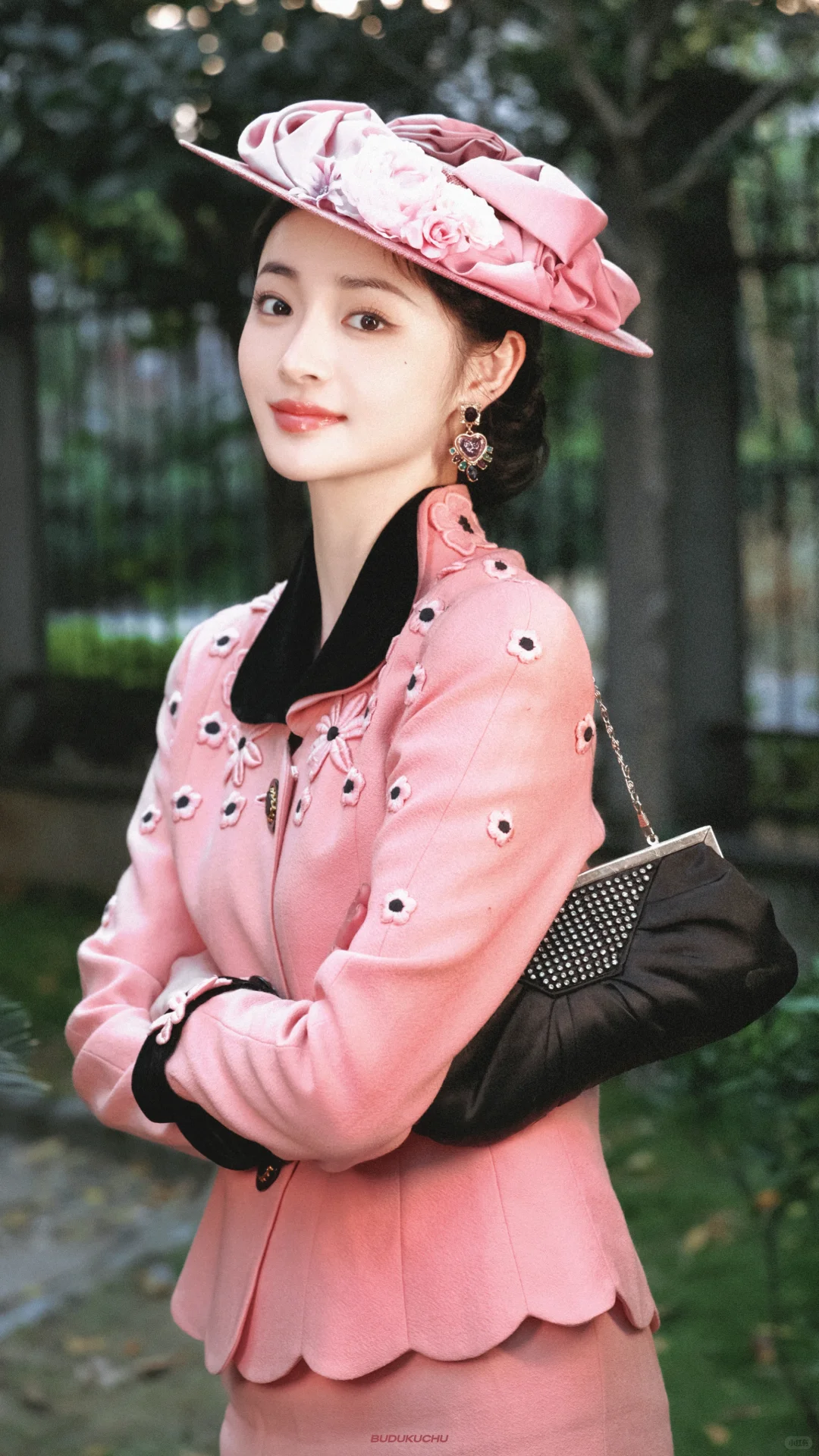 周洁琼壁纸 |𝒑𝒊𝒏𝒌🌷🎀