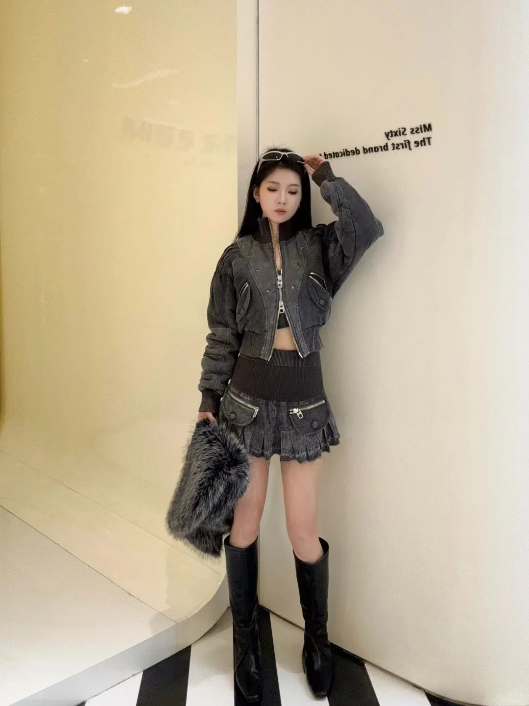新品穿搭分享✨千禧辣妹风狠狠戳中！做旧黑