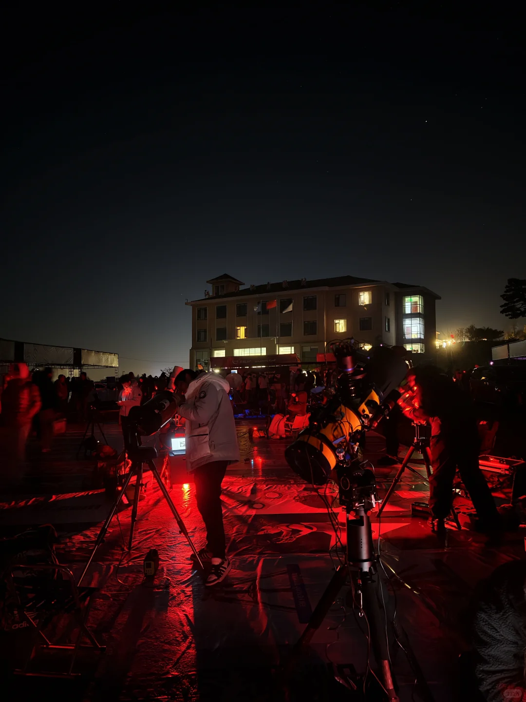 来参加星空大会啦！