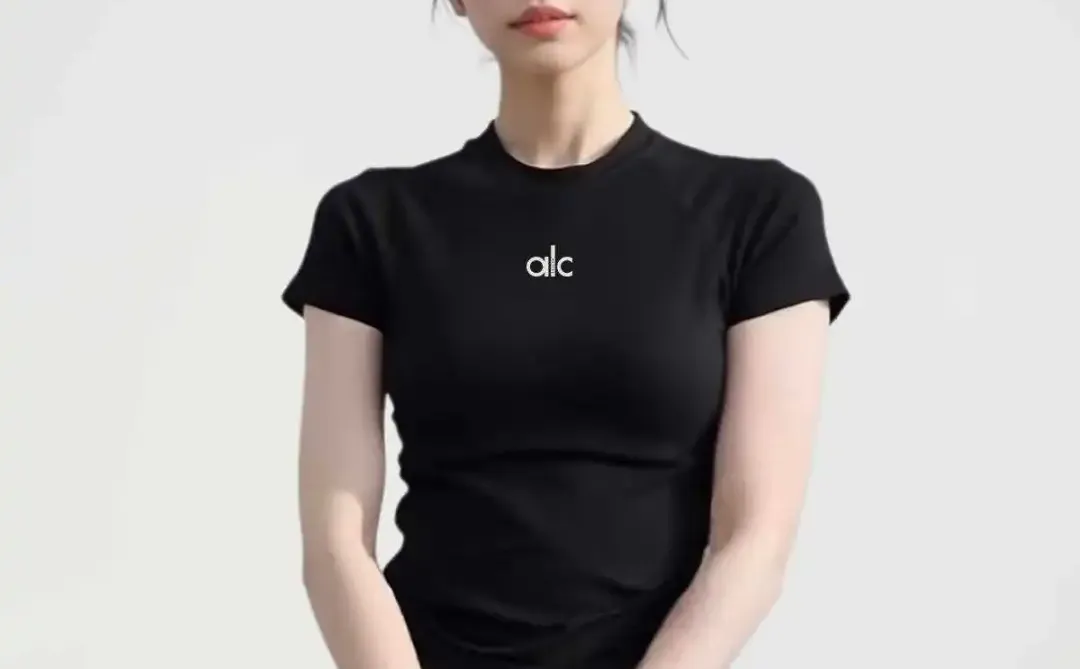 健身女孩必备✨这件修身瑜伽服也太显身材