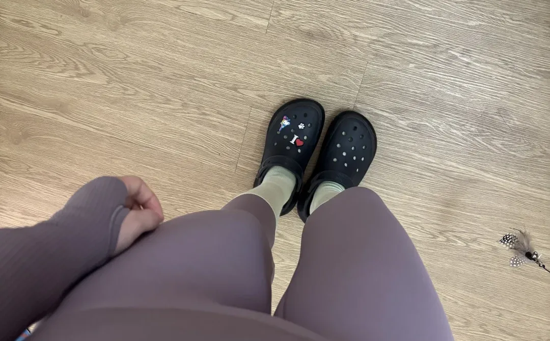 一套紫色瑜伽服