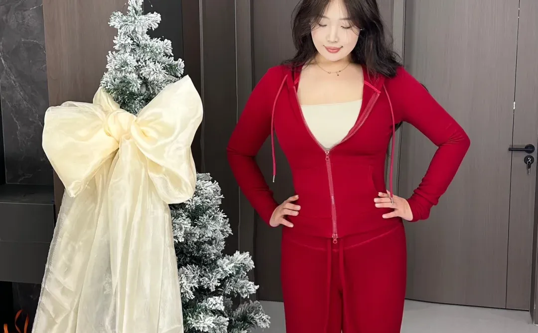 圣诞节🎄和瑜伽服太适配了😢