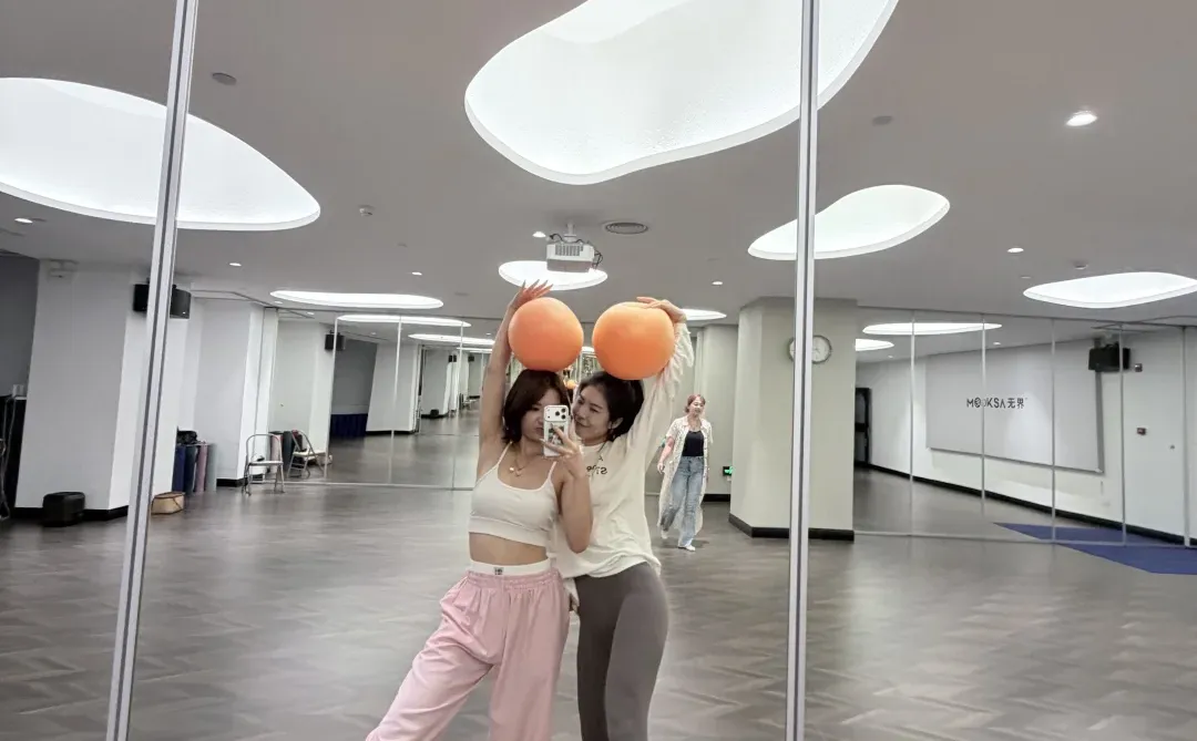 谁说普拉提老师只能穿lulu