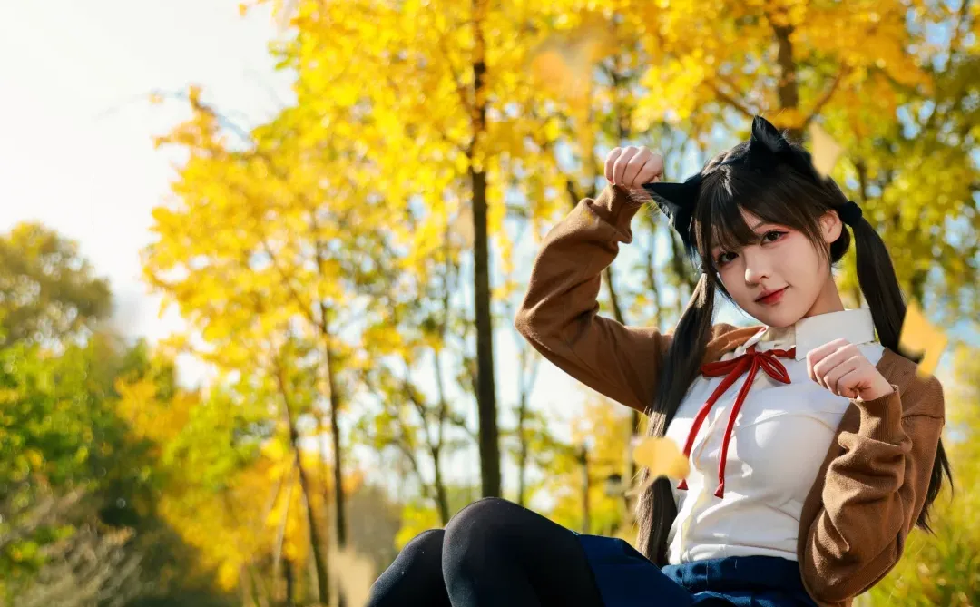 白塔公园银杏季｜JK黑丝怎么拍性感⁉️