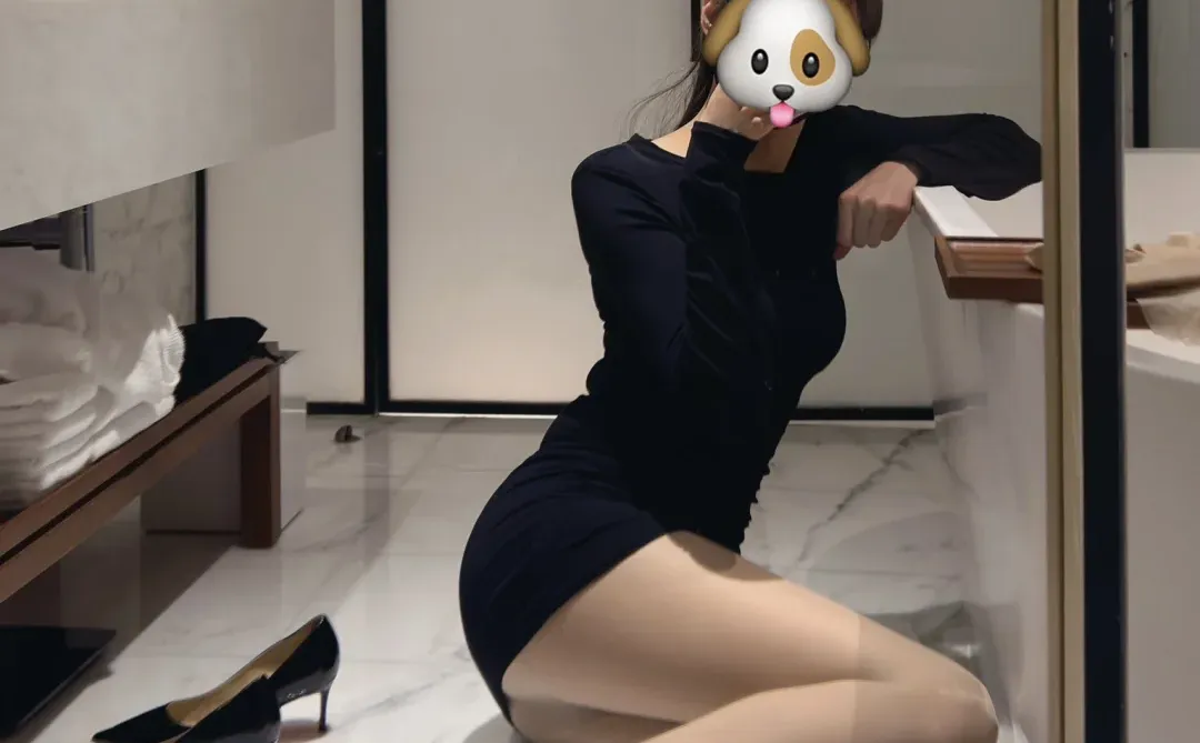 黑裙+丝袜高跟，御姐风狠狠拿捏了