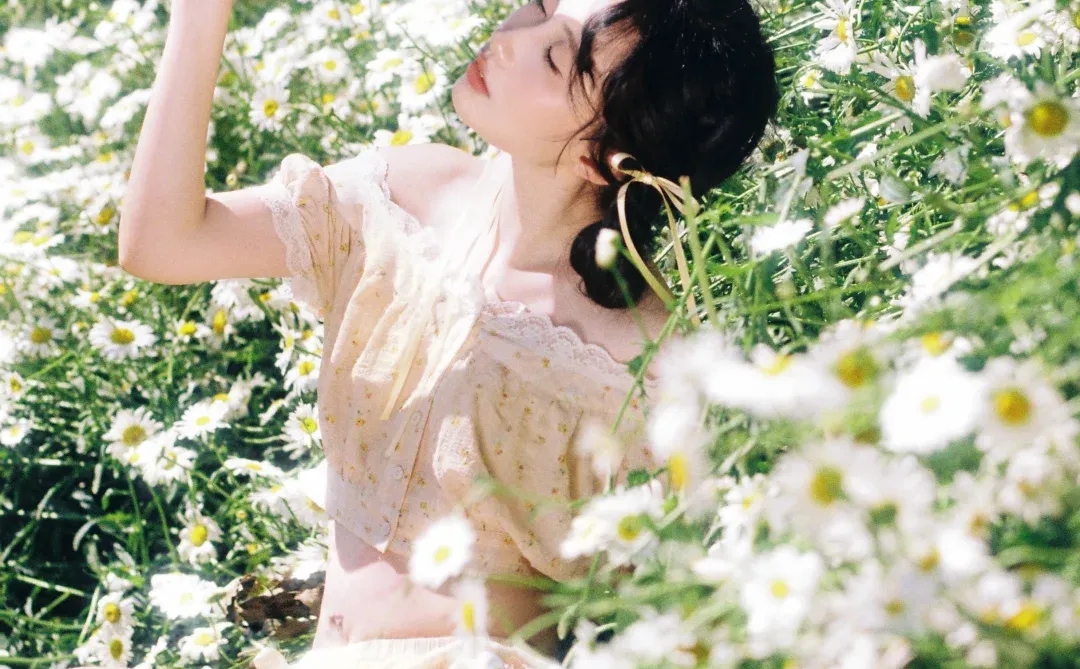 均价600一套的写真集 大家帮我看看