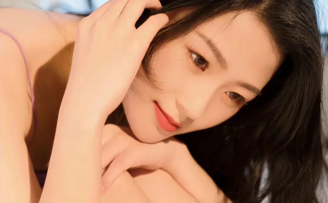 少女私房照☘️｜轻私房｜抓住青春的机遇