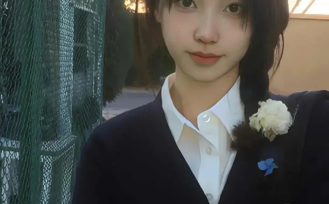 暗调光影里的绝色暴击✨4K美女壁纸直接封神