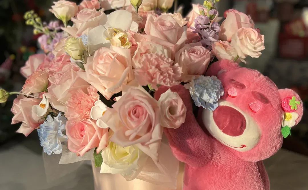 心里那份不好意思表达的情感 借助一束鲜花