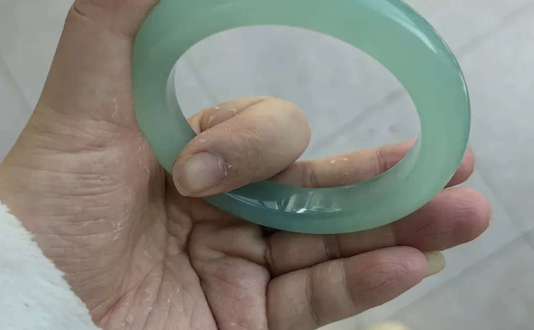 虽有瑕疵，但依然娇艳