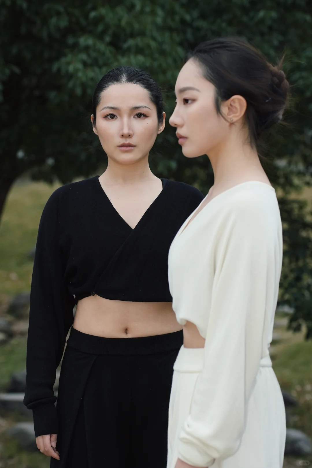 我们一个像夏天一个像秋天