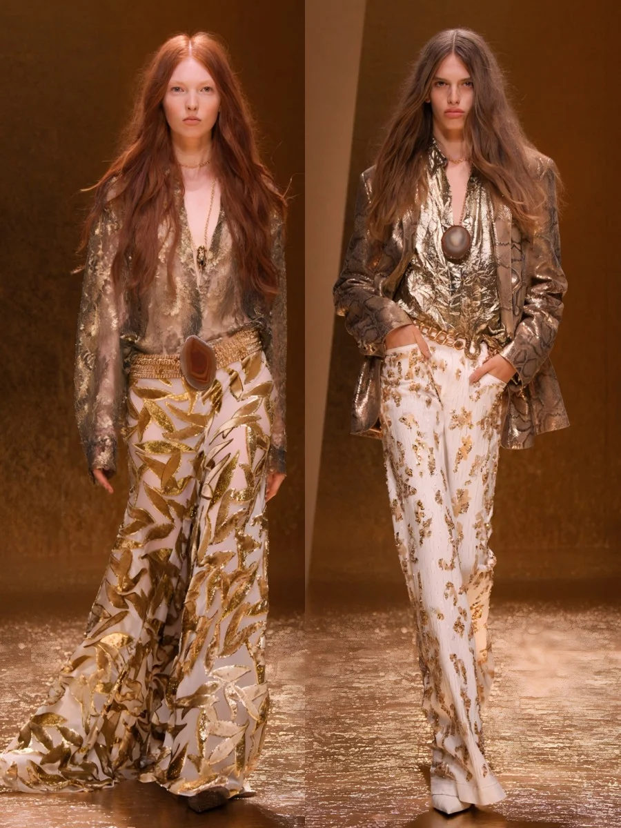 Roberto Cavalli 鎏金野玫瑰顶奢性感天花板