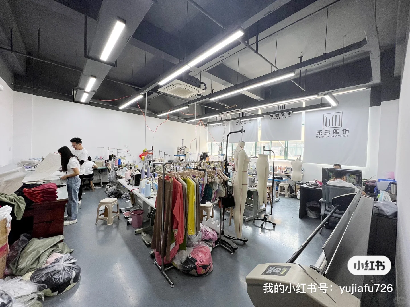 需要瑜伽服的这边看过来