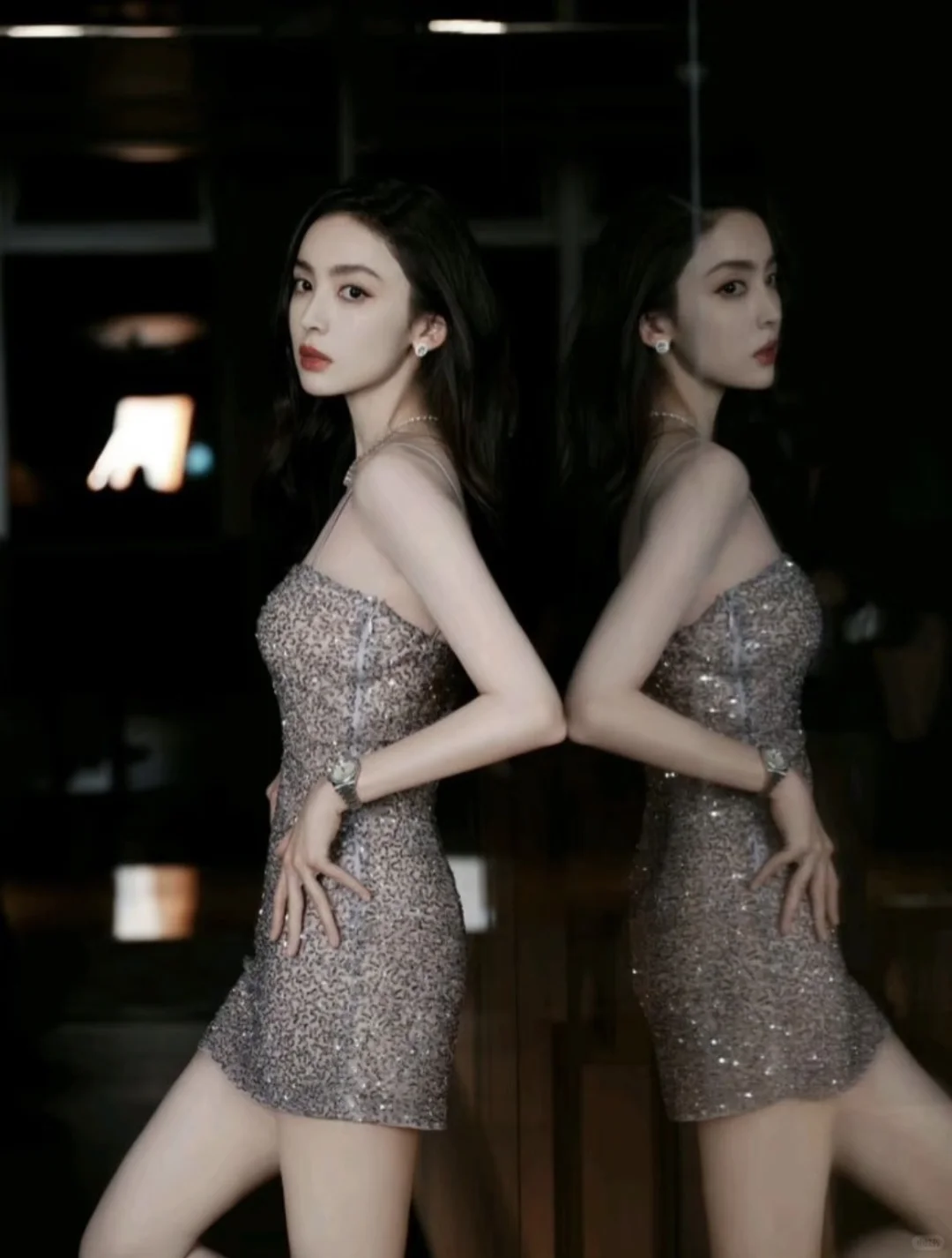 娜扎： 不一样的性感优雅风～