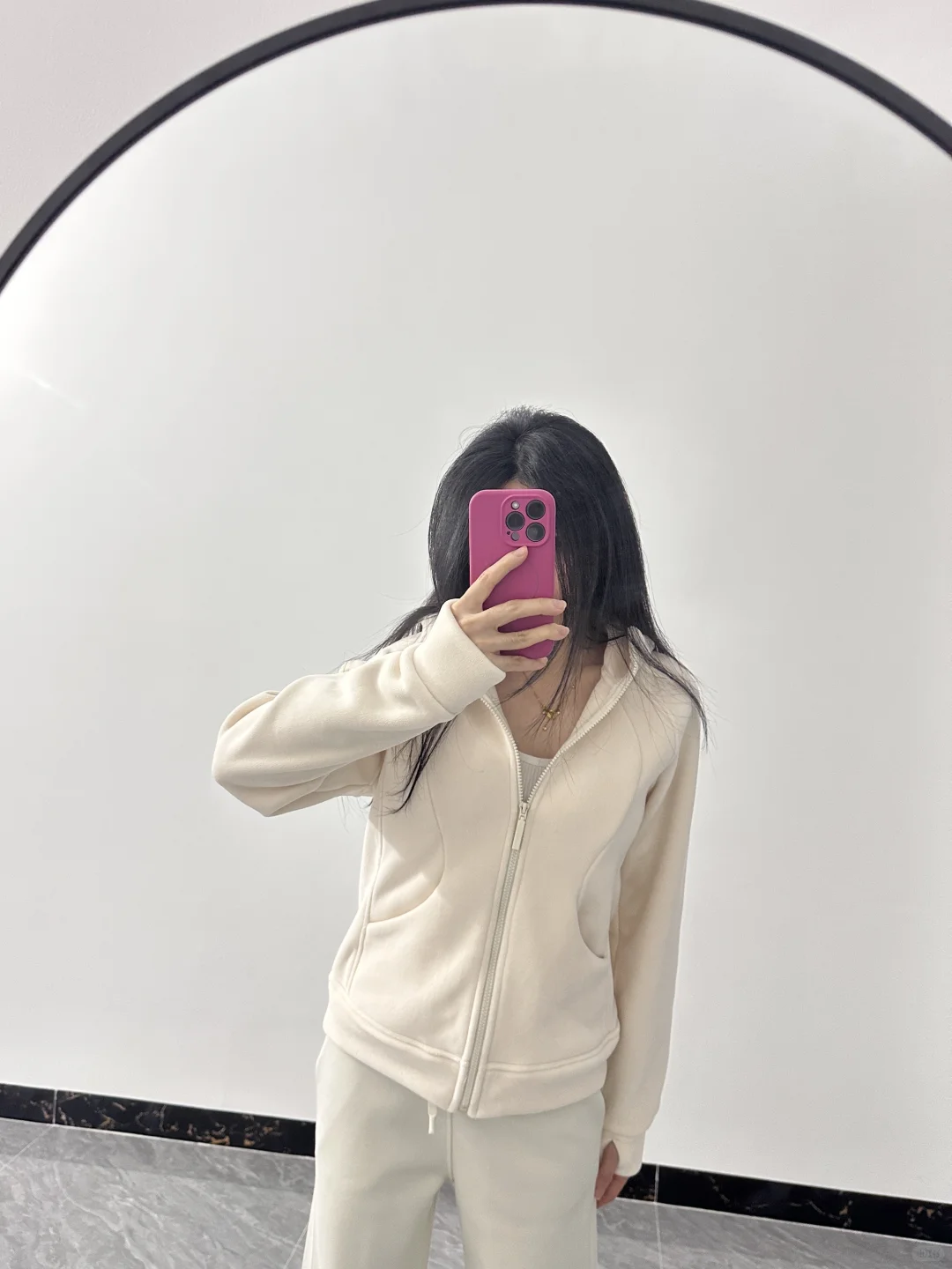 瑜伽服外穿居然这么绝！奶白软fufu 🤍