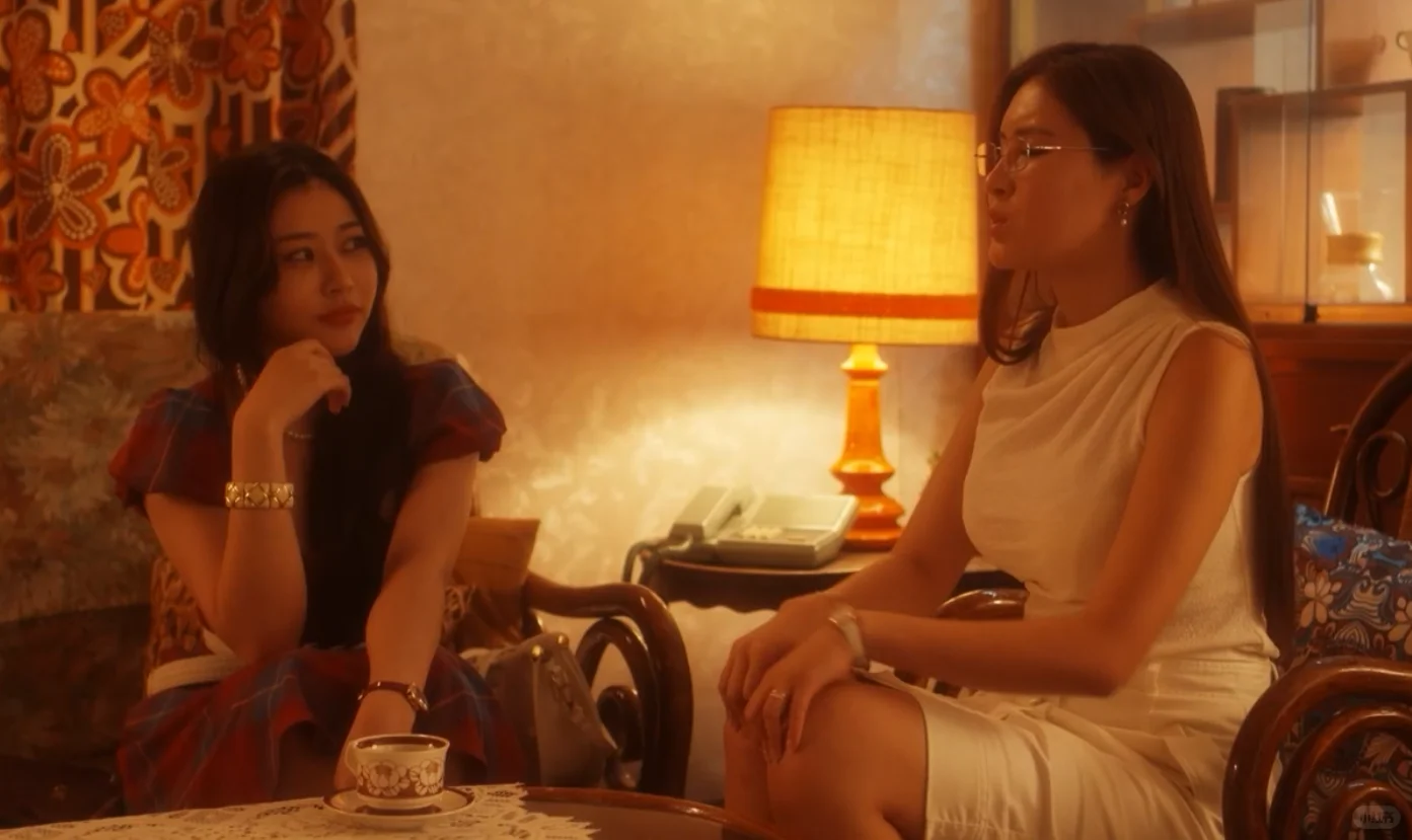 韵味十足的老师——白洁（艾xi）