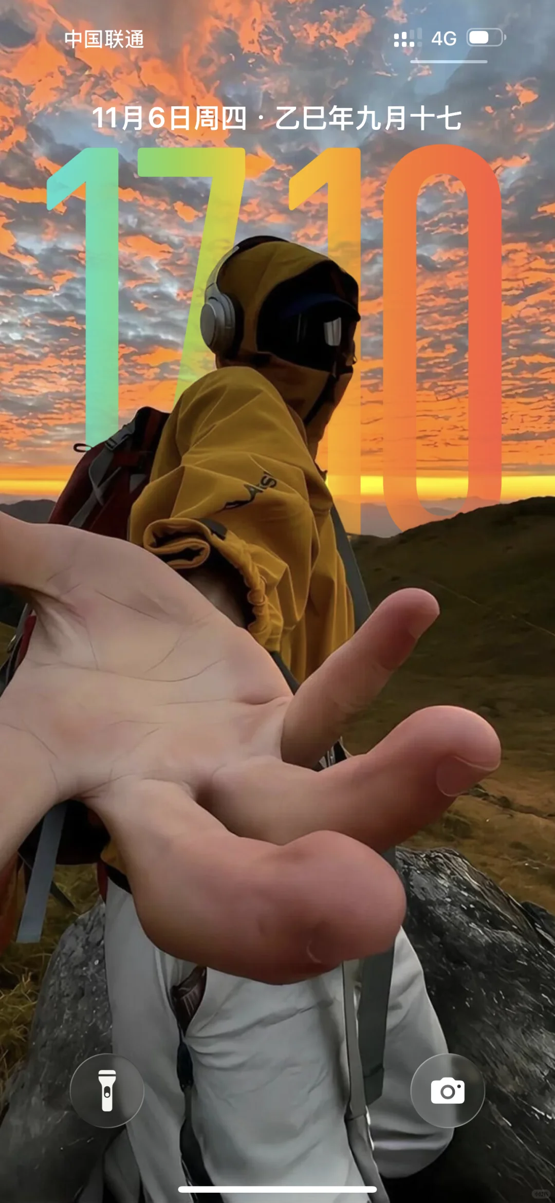 ios26跑车美女壁纸｜总有你喜欢的