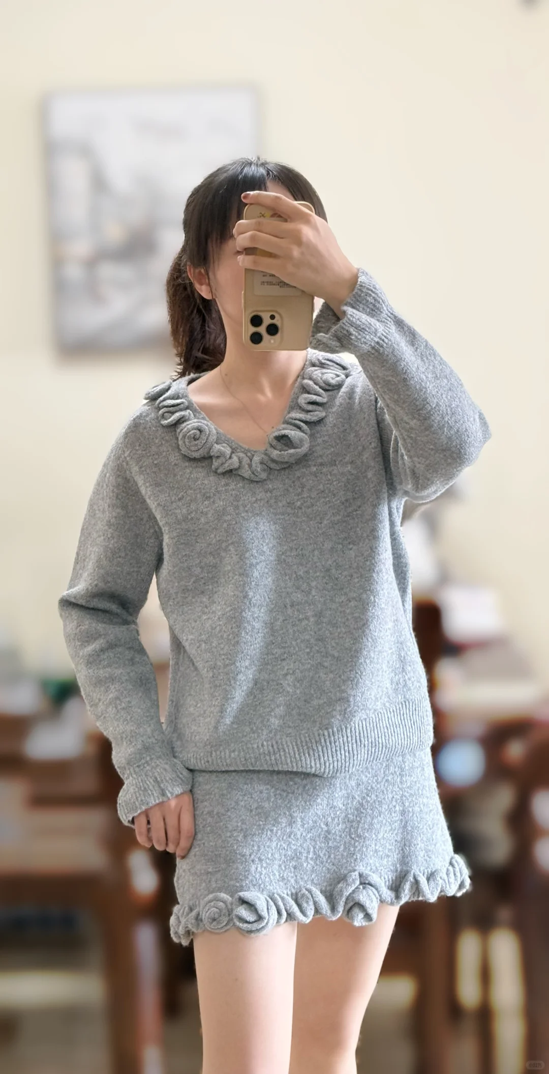 肉丝穿搭 | 温柔花花针织配肉丝美腿🌸