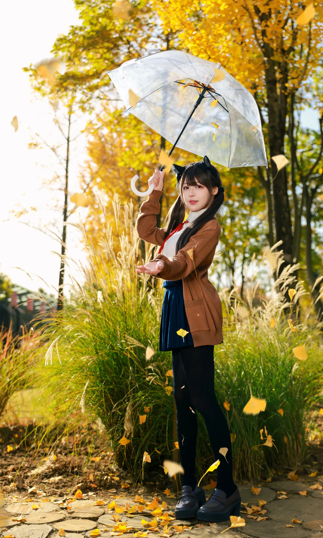 白塔公园银杏季｜JK黑丝怎么拍性感⁉️