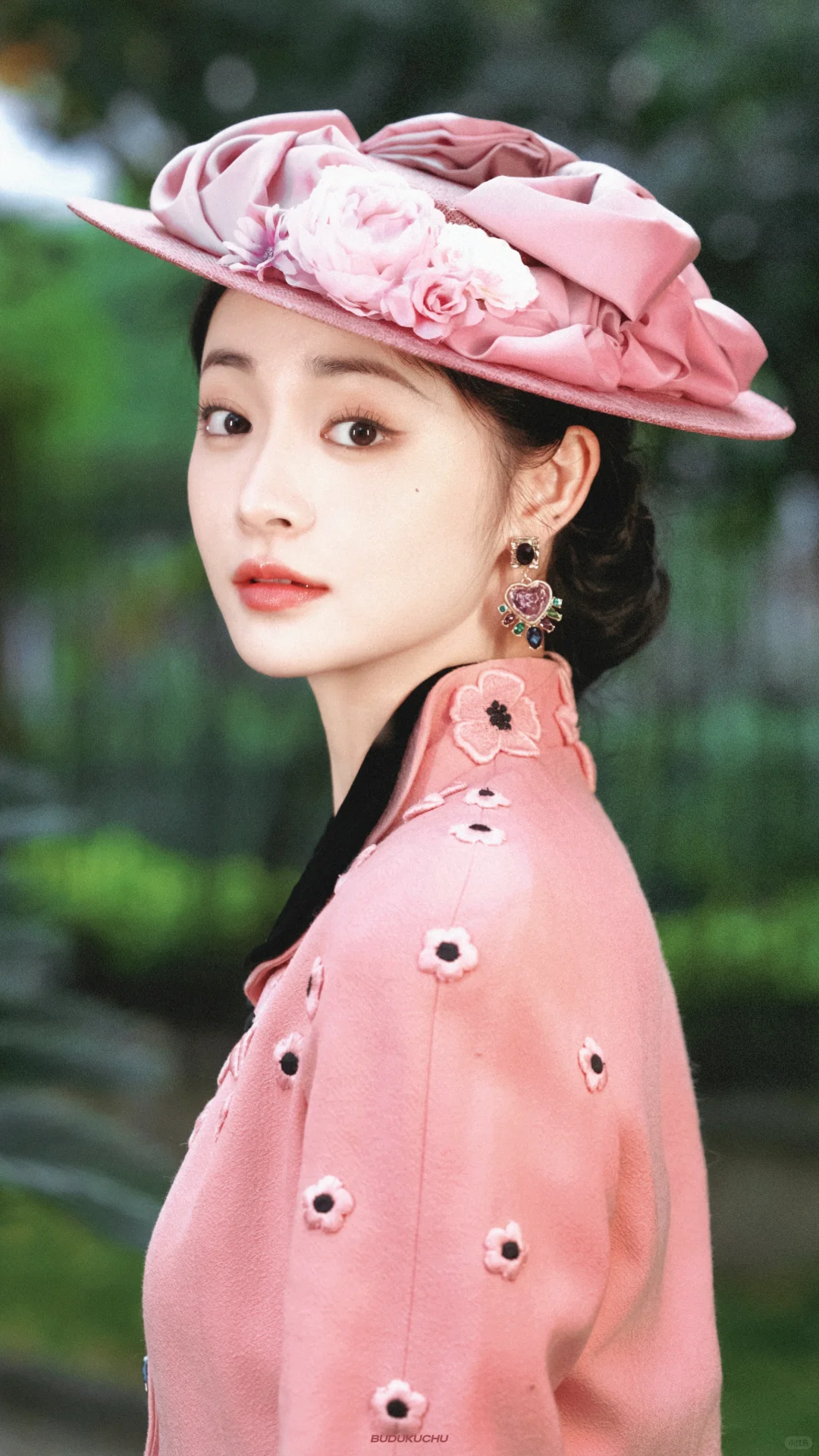 周洁琼壁纸 |𝒑𝒊𝒏𝒌🌷🎀