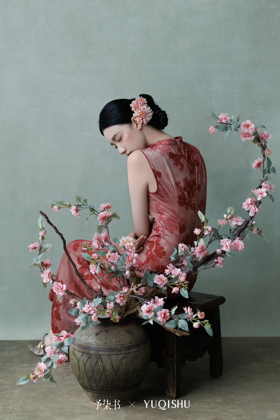 没想过旗袍写真能如此娇艳