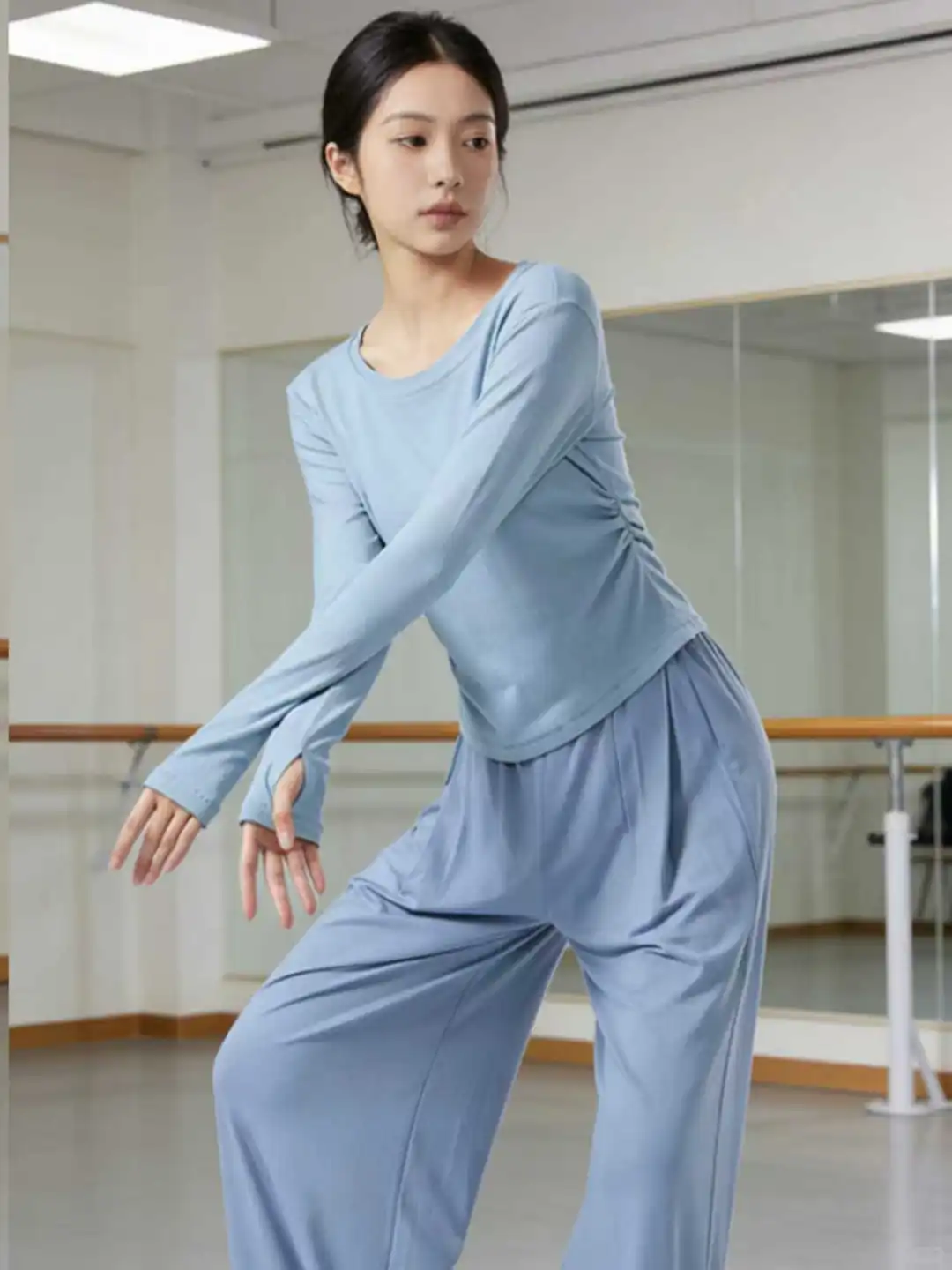 瑜伽服定制，舞蹈服定制，印logo