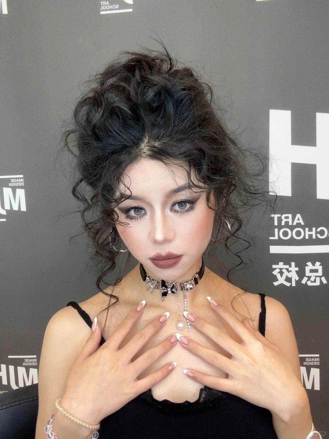 轻欧辣妹妆｜野到骨子里的氛围感