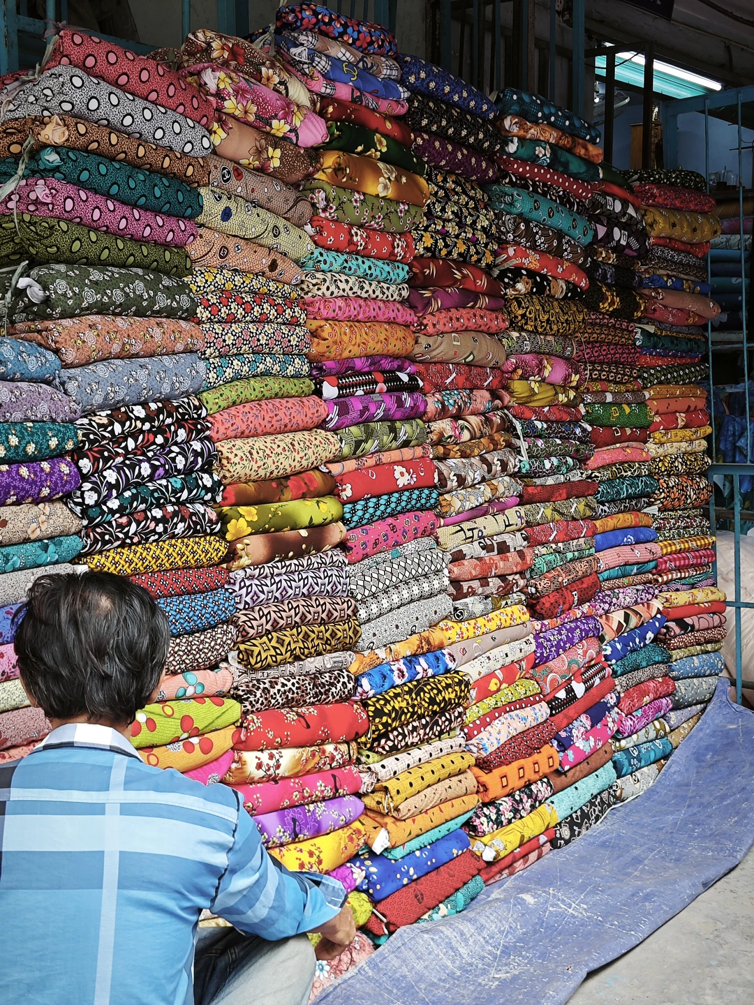 在五郡吃早茶喝咖啡看大爷炒豆子