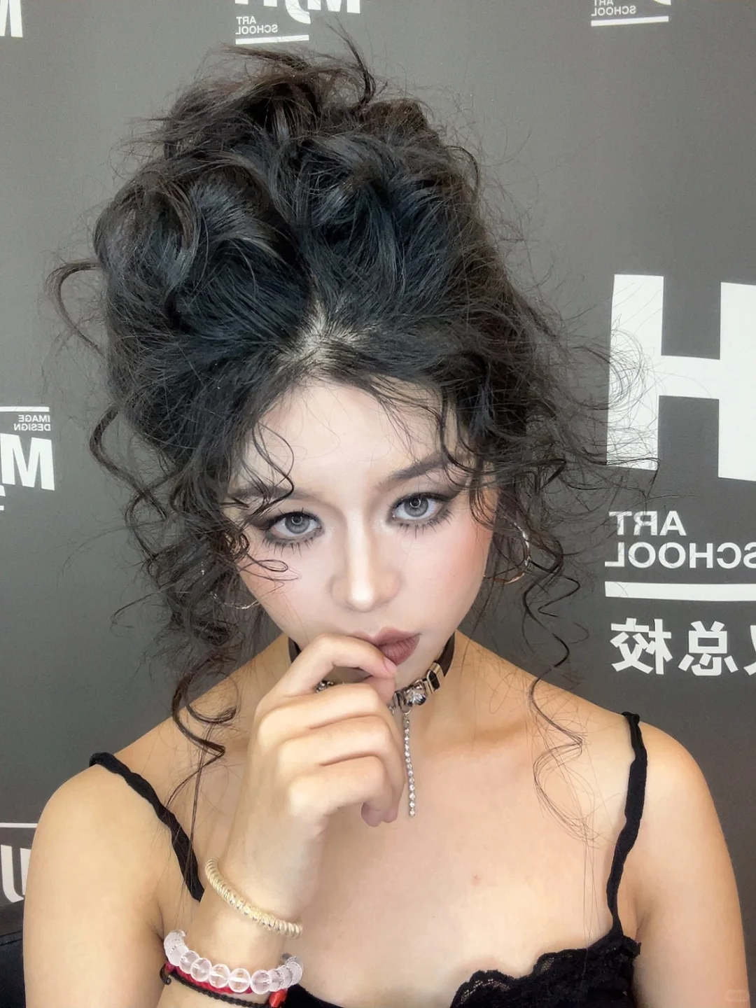 轻欧辣妹妆｜野到骨子里的氛围感