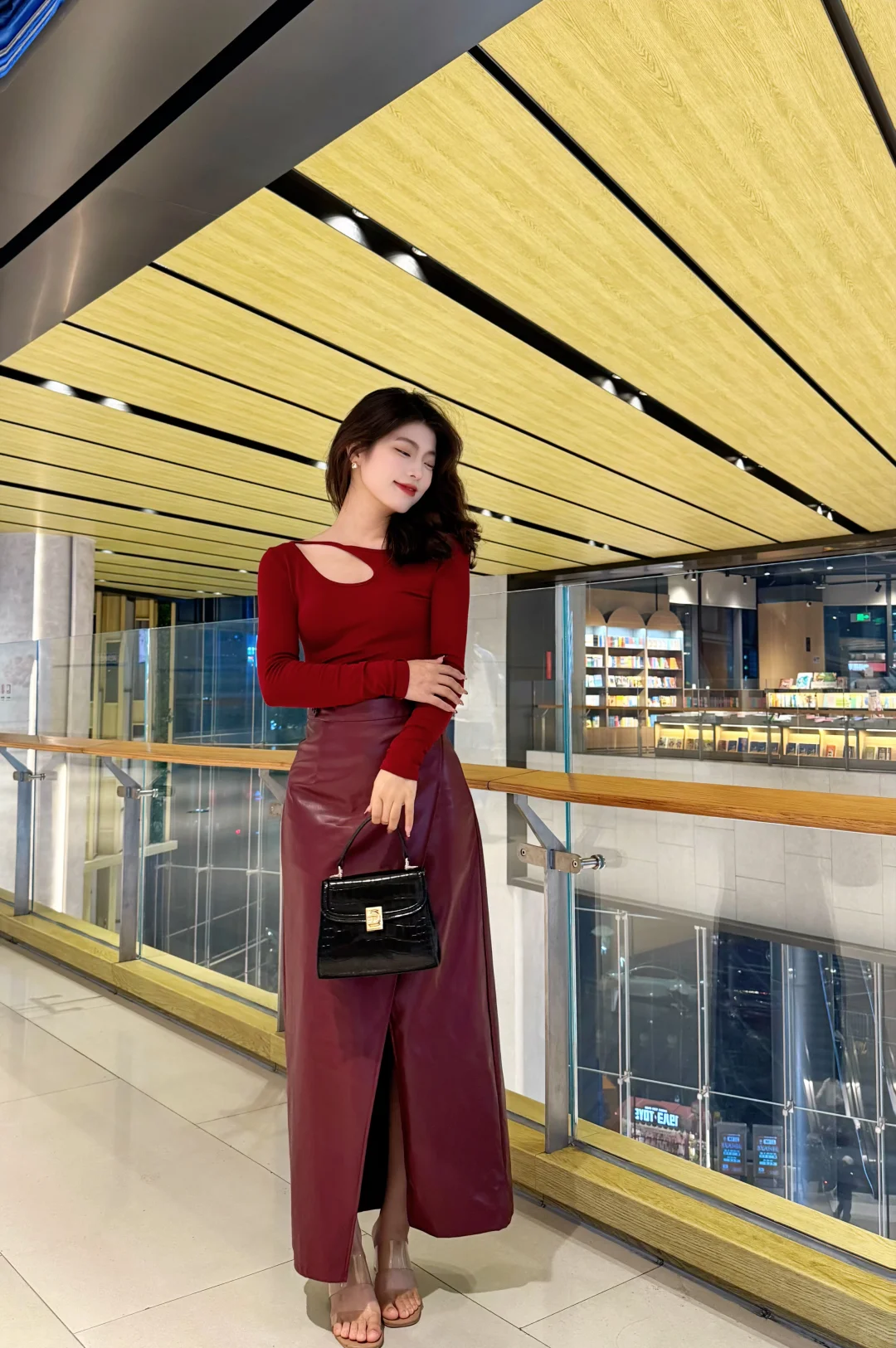 酒红系穿搭｜氛围感拿捏了 💃