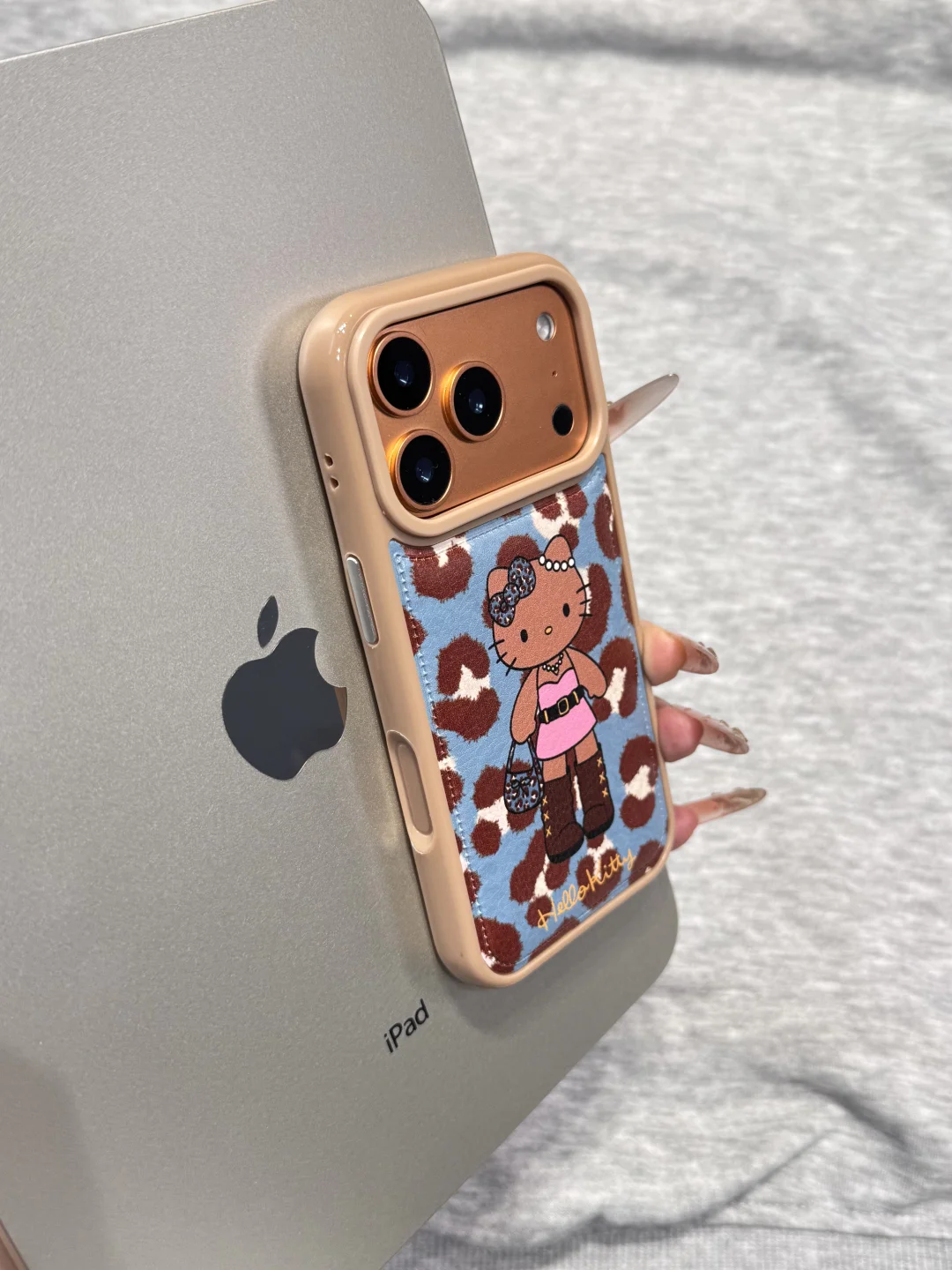 皮纹的辣妹豹纹kitty