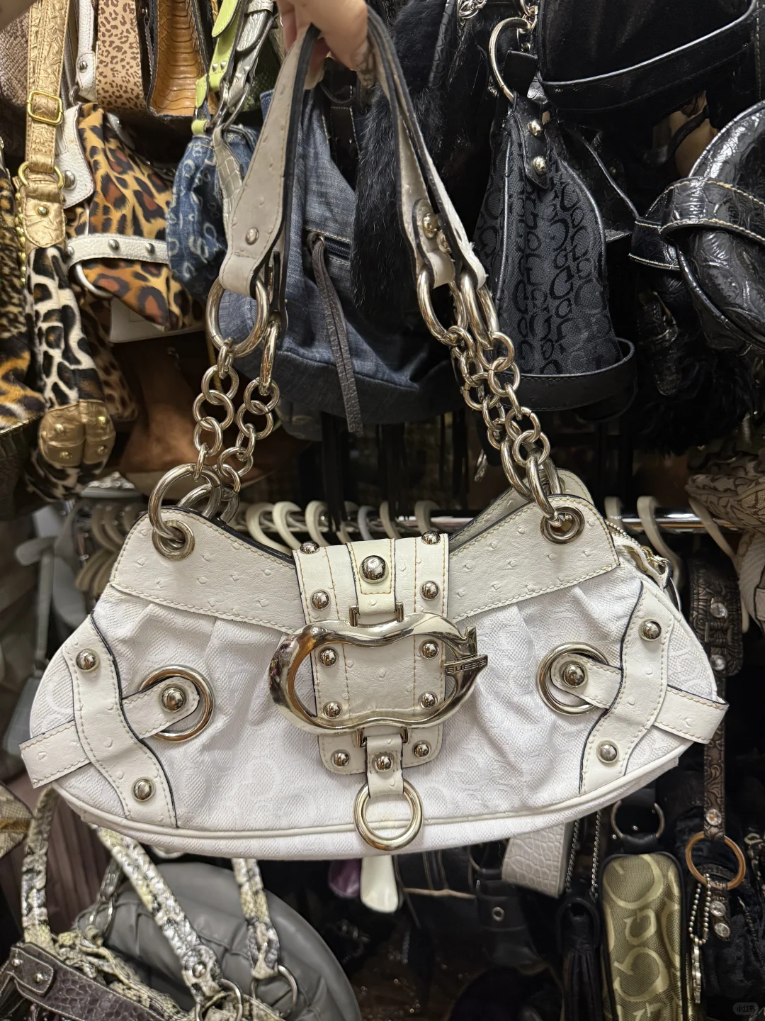 售出欣赏｜辣妹无法拒绝的Guess中古包❤️‍🔥