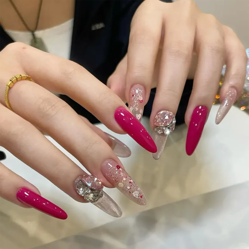 存一些娇艳大美女风格的美甲