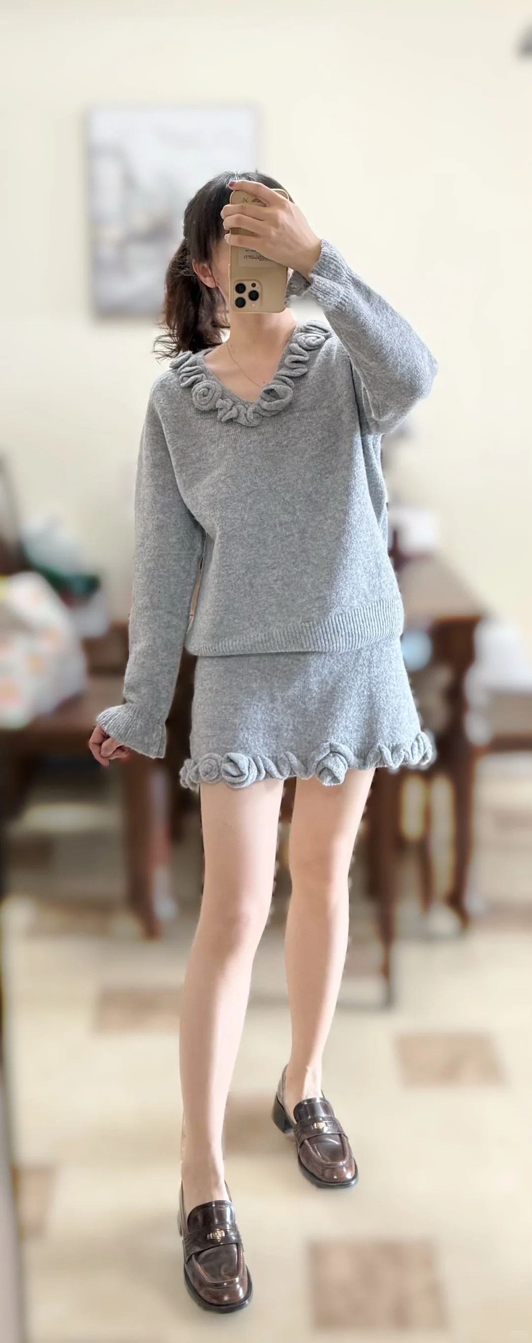 肉丝穿搭 | 温柔花花针织配肉丝美腿🌸