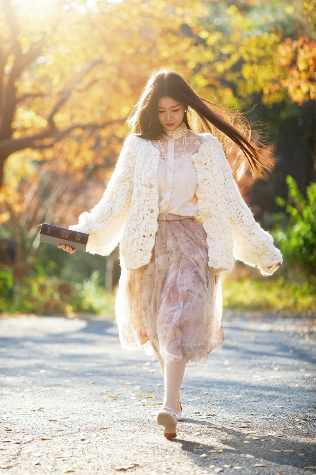 请你看过秋天的落叶🍂还有琉光