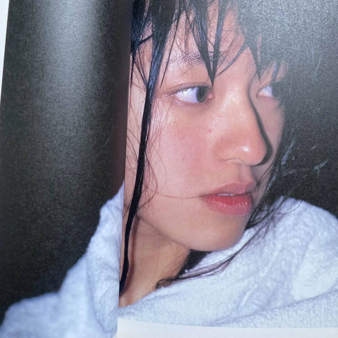 出栗山千明写真集《死国の千明》