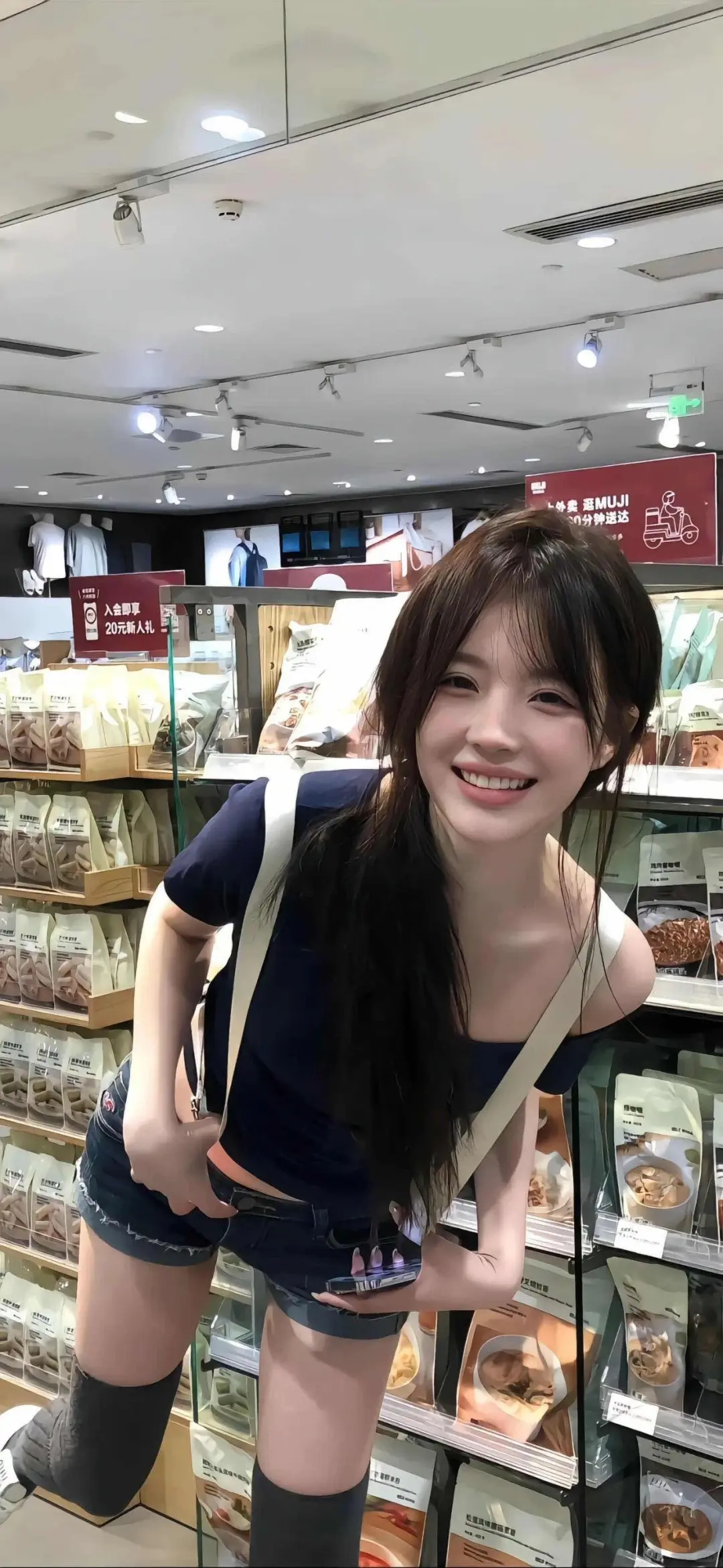 暗调光影里的绝色暴击✨4K美女壁纸直接封神