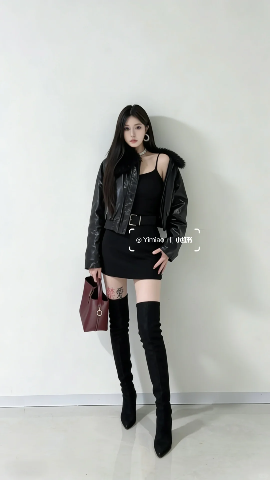 辣妹一身黑 走哪都Ok