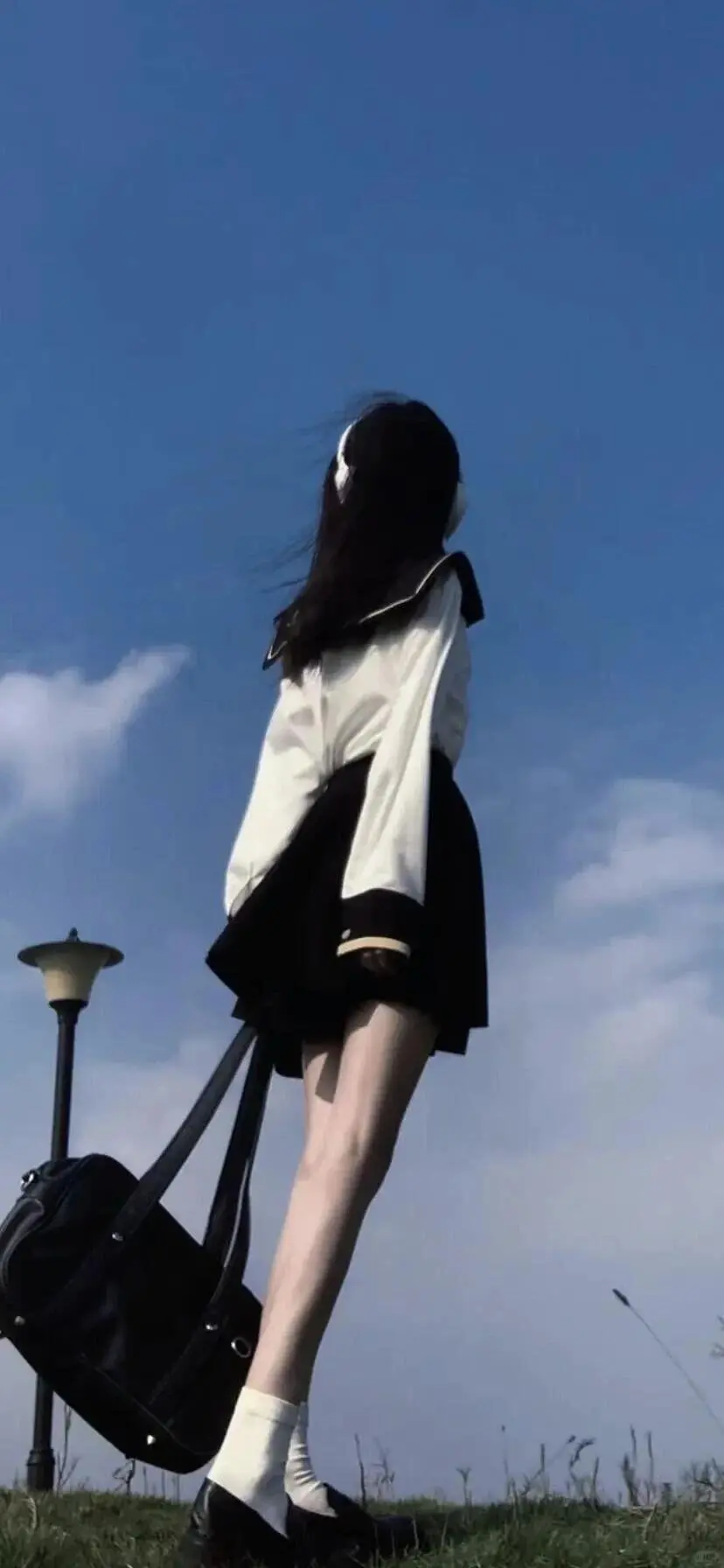 暗调光影里的绝色暴击✨4K美女壁纸直接封神