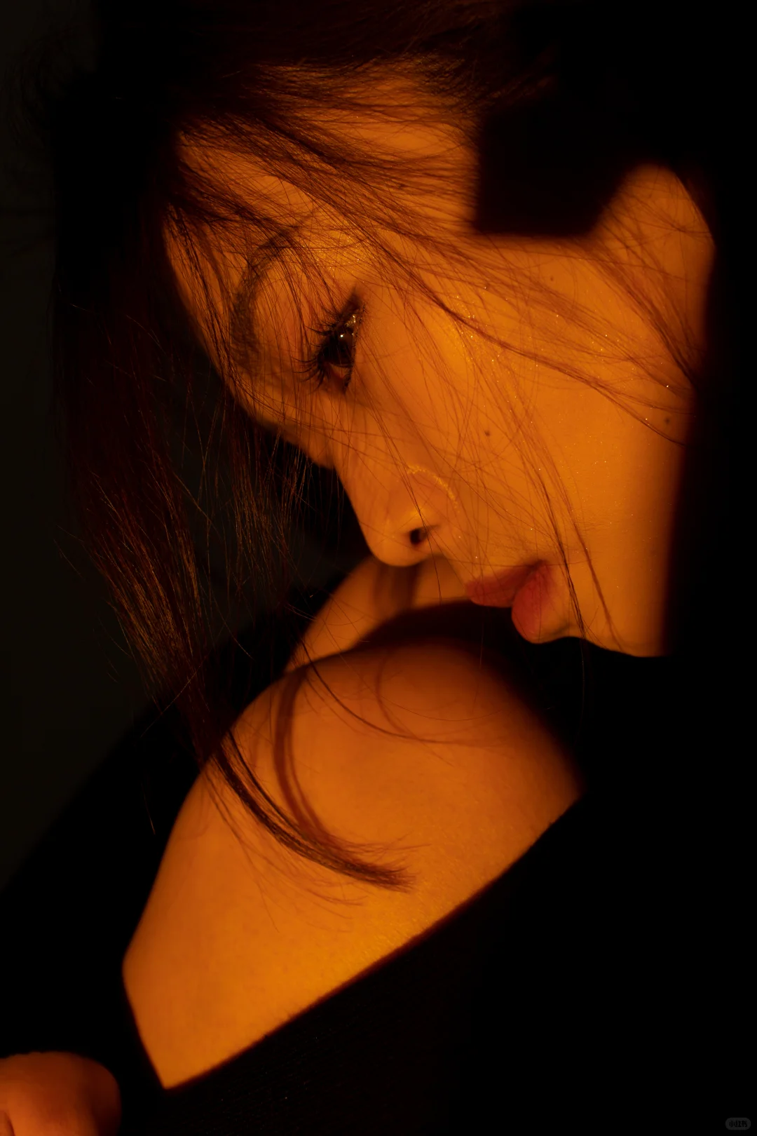 小林的暗调胶片肖像