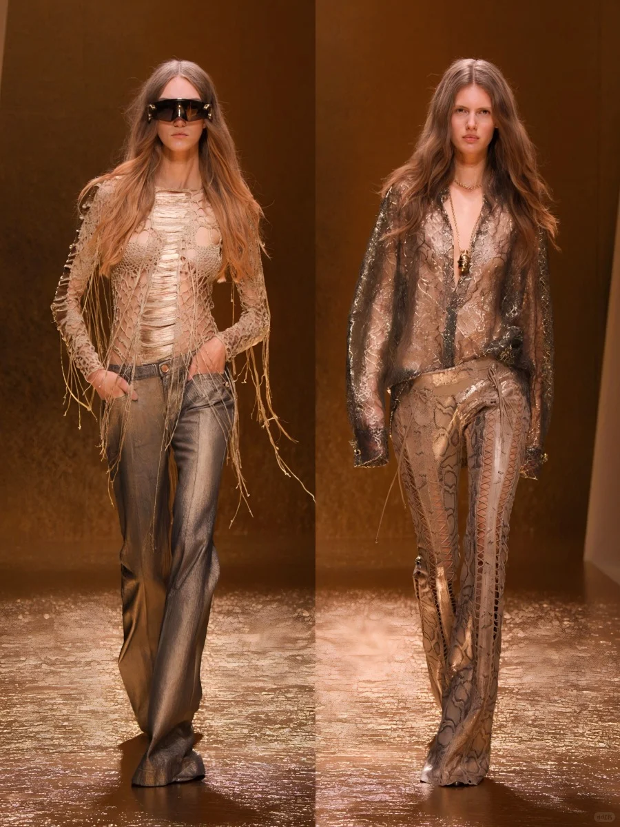 Roberto Cavalli 鎏金野玫瑰顶奢性感天花板