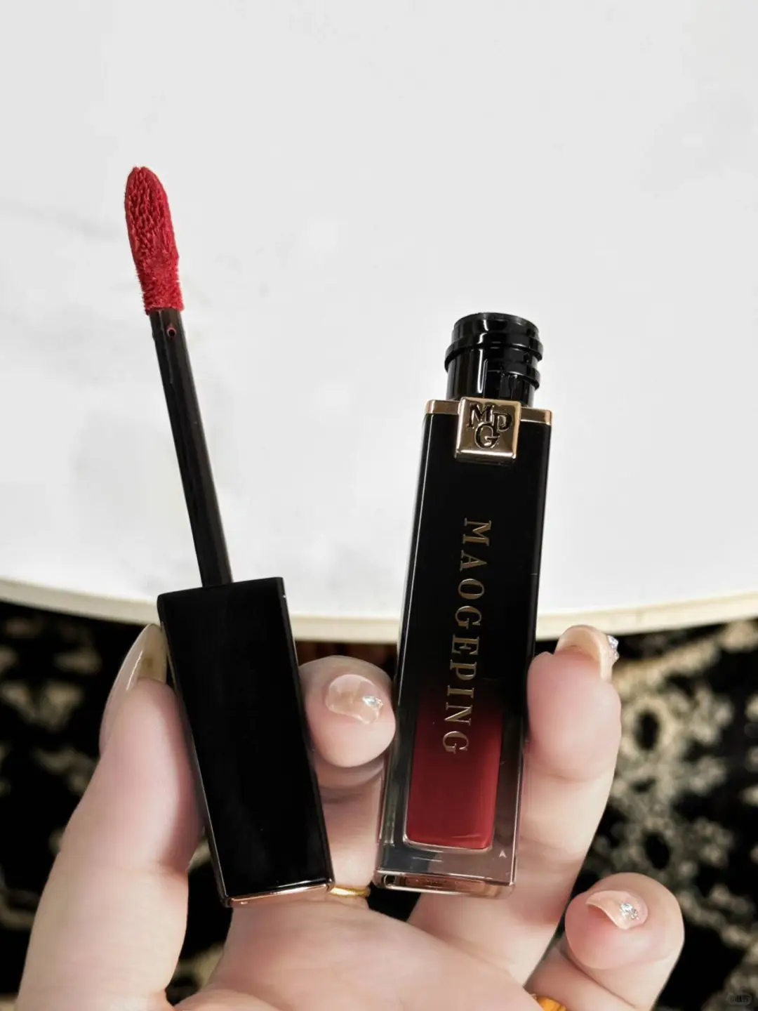 唇釉做到这个境界，真是东方美学的神来之笔