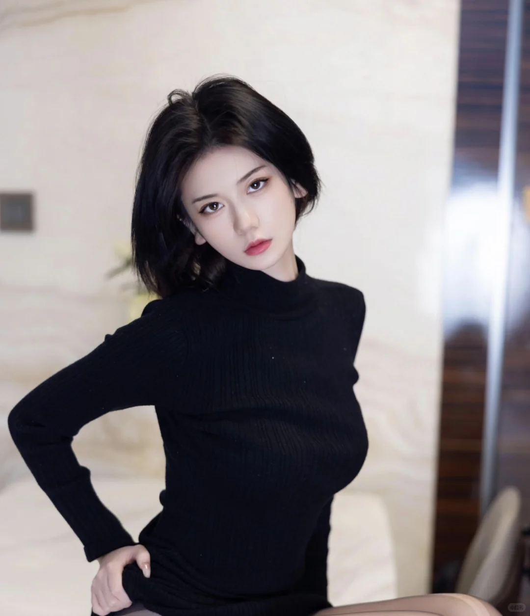 新人模特出道即王炸？两套写真卖出近4000套