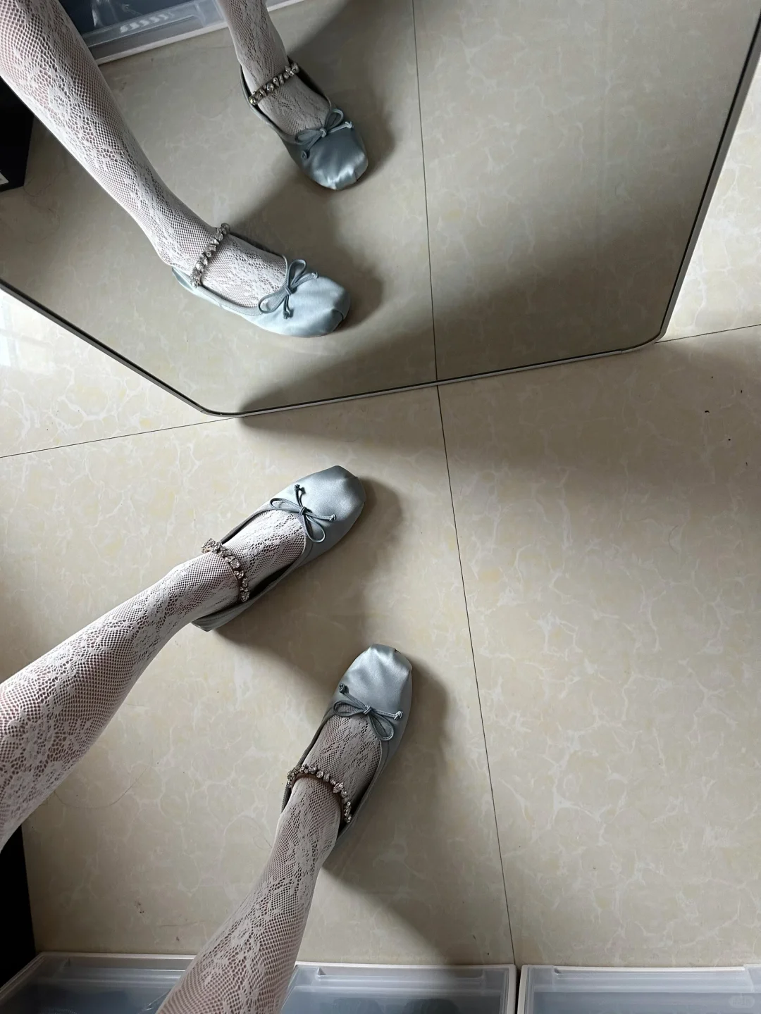 白蕾丝袜好仙啊～