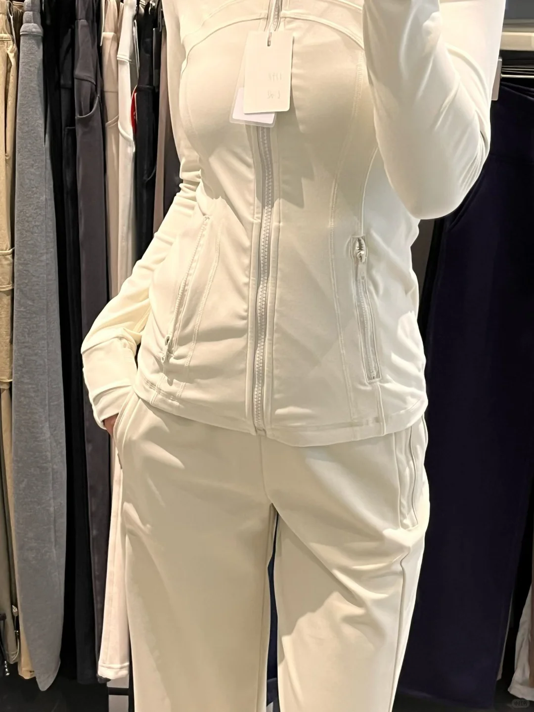 被问爆的瑜伽外套！Define平替终于挖到了