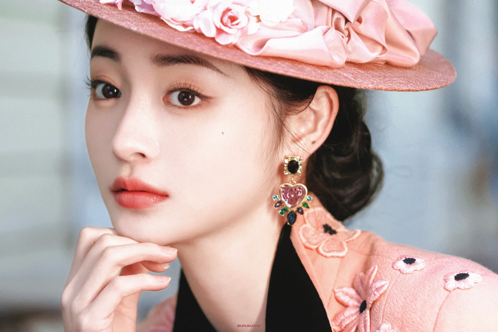 周洁琼壁纸 |𝒑𝒊𝒏𝒌🌷🎀