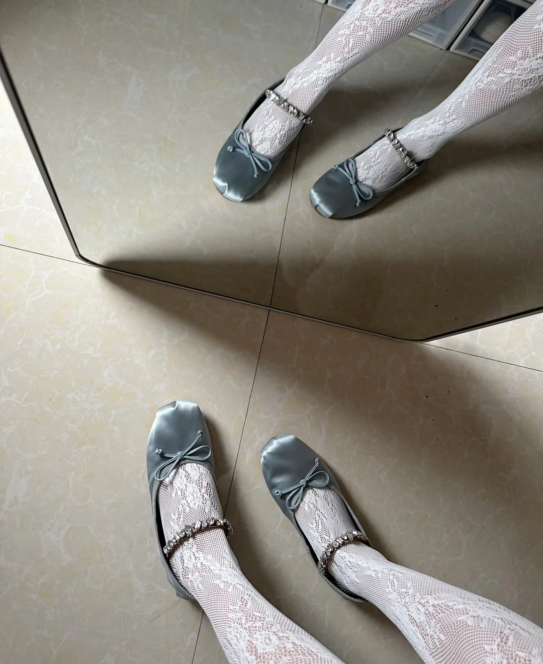 白蕾丝袜好仙啊～