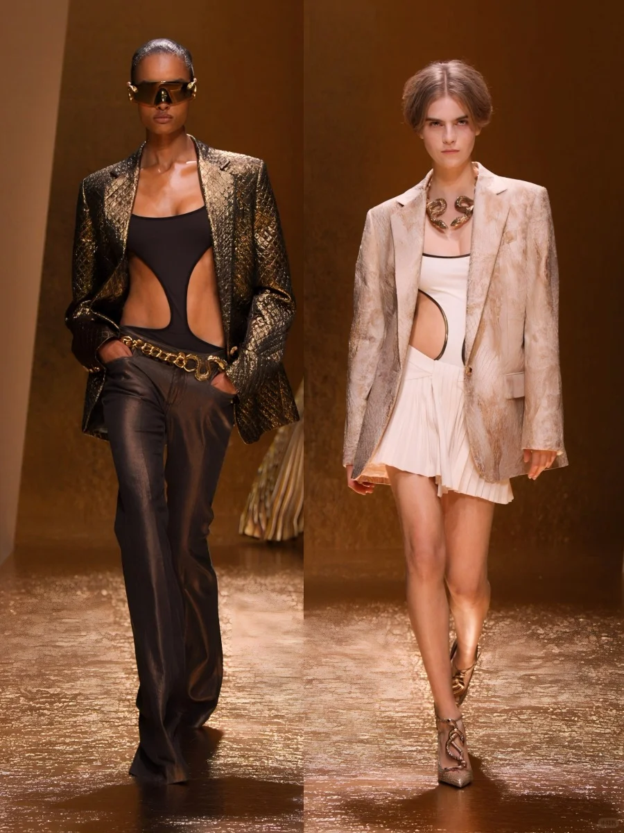 Roberto Cavalli 鎏金野玫瑰顶奢性感天花板