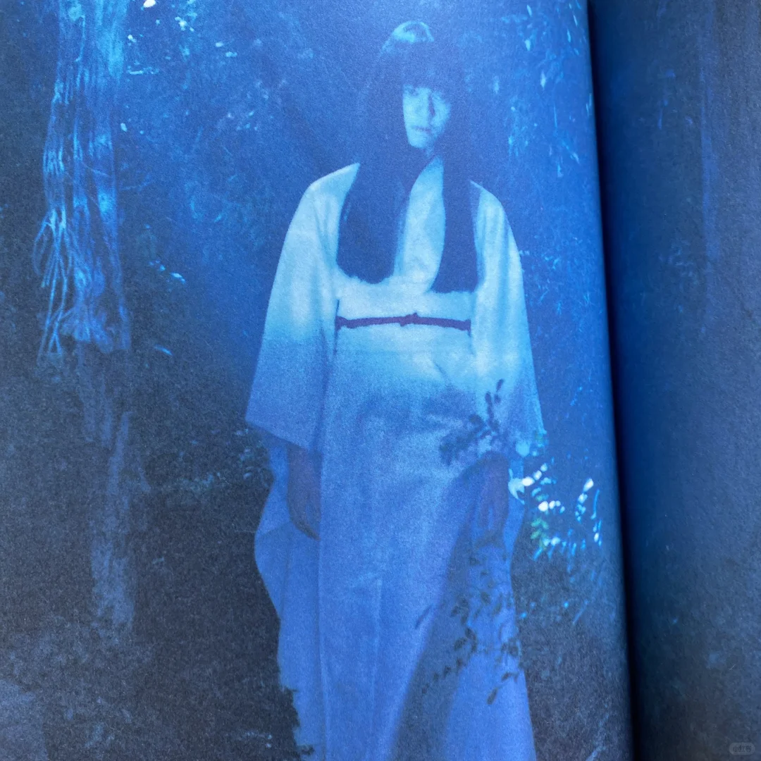 出栗山千明写真集《死国の千明》