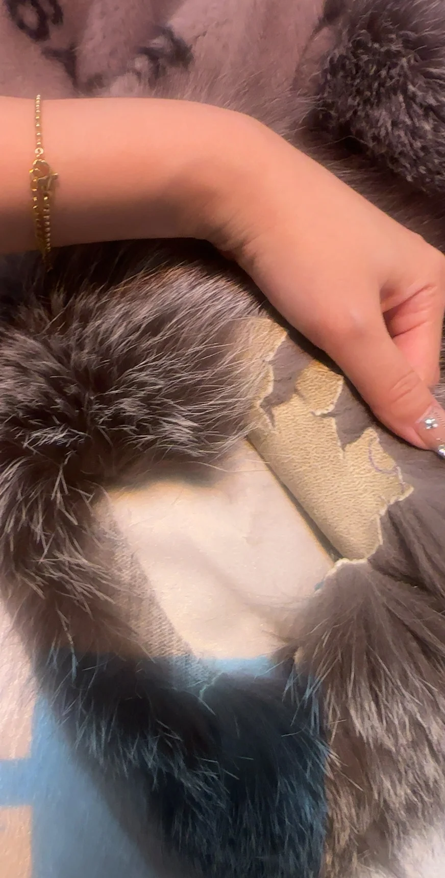 曝光辛选的选品质量 正常人都看得出翻新皮